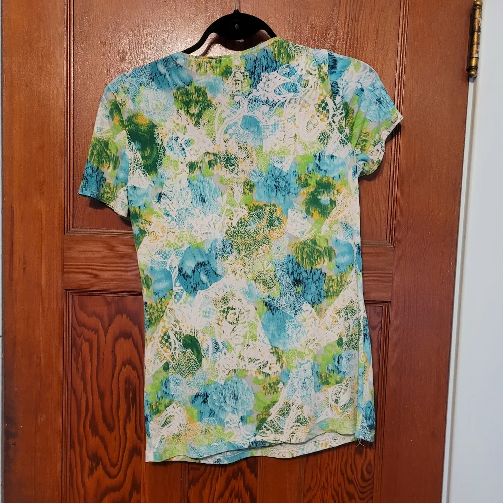 Any 2 for $20 2 small tops - Picture 5 of 10